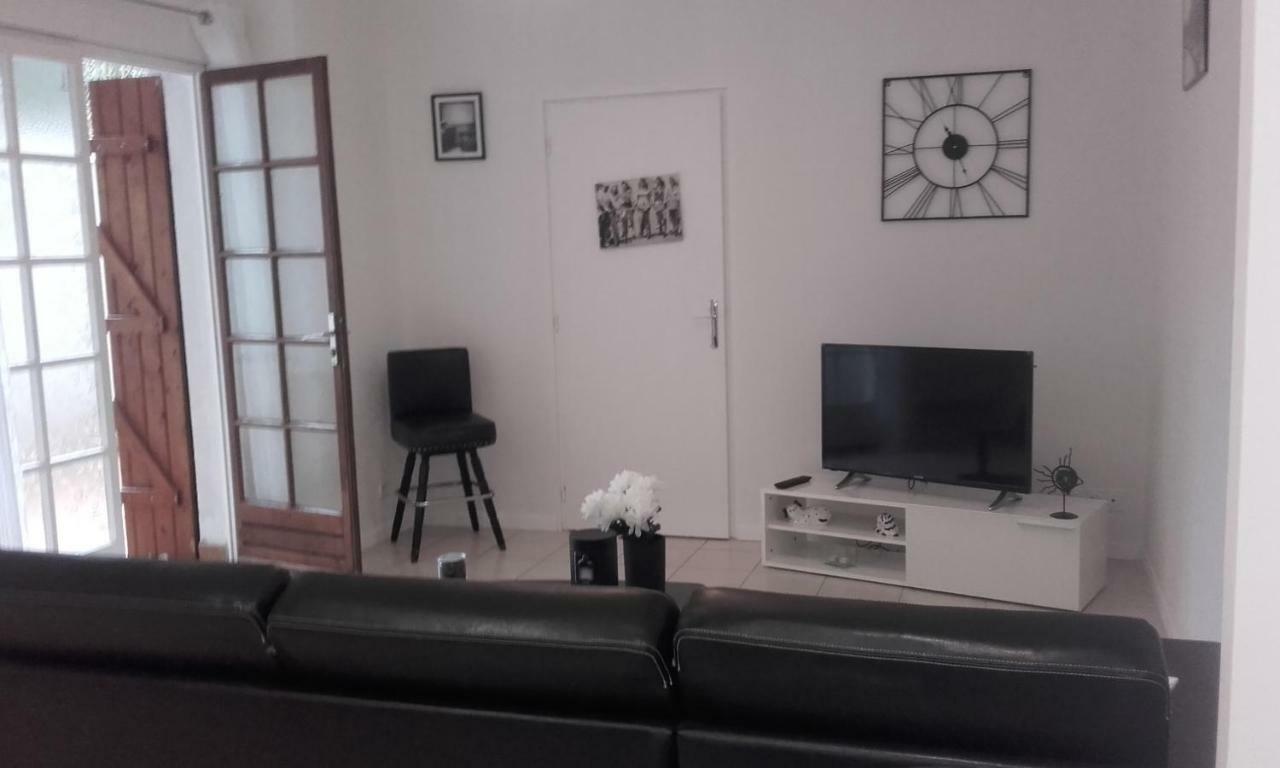 Chez Zazouilles Apartman Pau Kültér fotó